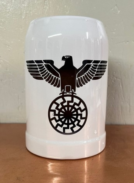 Bierkrug - Reichsadler mit Schwarzer Sonne Bierkrug - Reichsadler mit Schwarzer Sonne