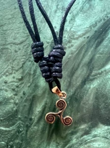 Kettenanhänger - Triskelion - Mini - Bronze Kettenanhänger - Triskelion - Mini - Bronze
