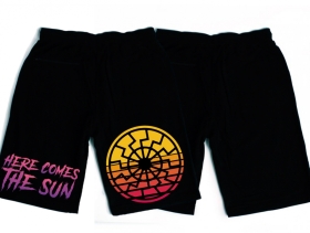 Short - Retro - Schwarze Sonne - Here comes the Sun Short - Retro - Schwarze Sonne - Here comes the Sun