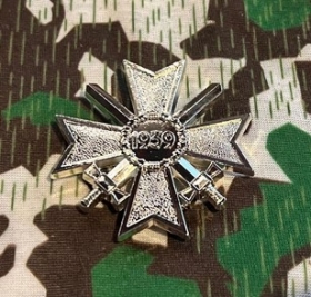 Abzeichen - Kriegsverdienstkreuz 1939 - REPRO Abzeichen - Kriegsverdienstkreuz 1939 - REPRO