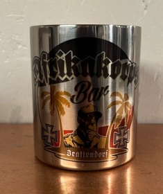 Edelstahltasse mit Karabinerhakengriff - Afrikakorps Bar - Brattendorf - Motiv 3 Edelstahltasse mit Karabinerhakengriff - Afrikakorps Bar - Brattendorf - Motiv 3